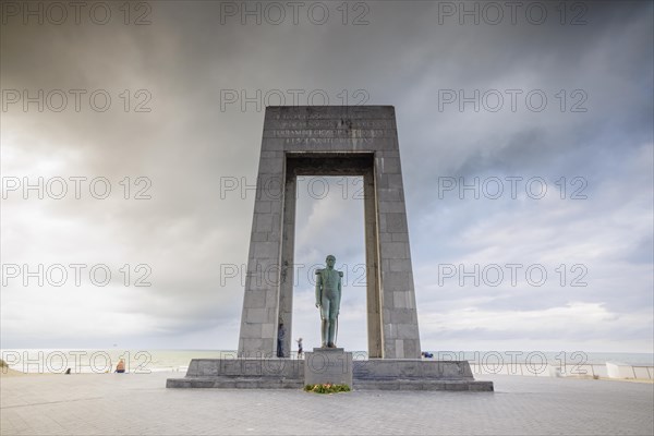 Monument to Leopold the First in De Panne