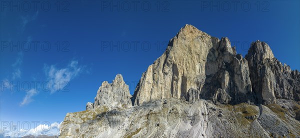 Catinaccio massif from the panorama path below the Croda Rossa