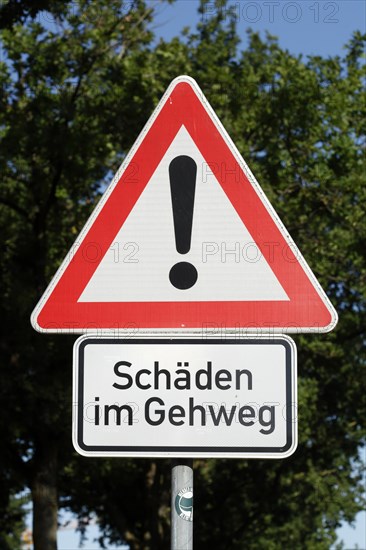 Road sign danger spot