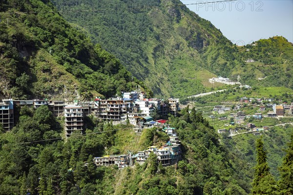 Saklana range hill view in Mussoorie