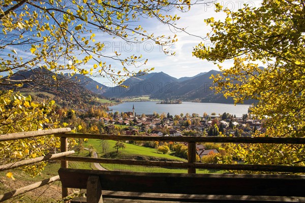 View of Schliersee from the Schlierseer Höhenweg in autumn