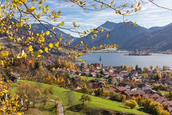 View of Schliersee from the Schlierseer Höhenweg in autumn