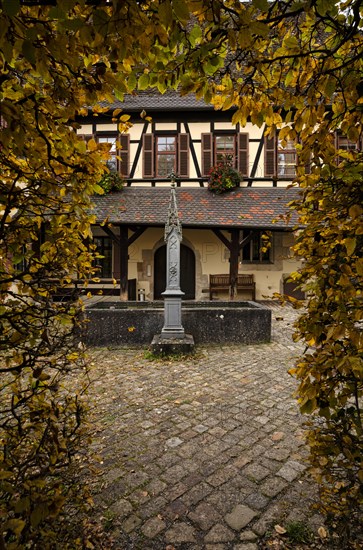 Fountain in front of Abtshaus