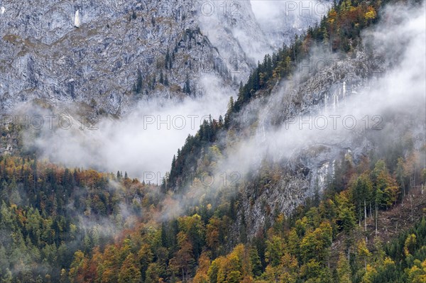 Morning atmosphere at Grundlsee