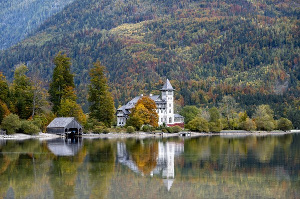 Morning atmosphere at Grundlsee