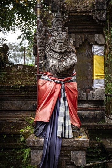 A small temple used for sacred ablutions. Enchanted and covered in moss