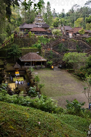 A small temple used for sacred ablutions. Enchanted and covered in moss