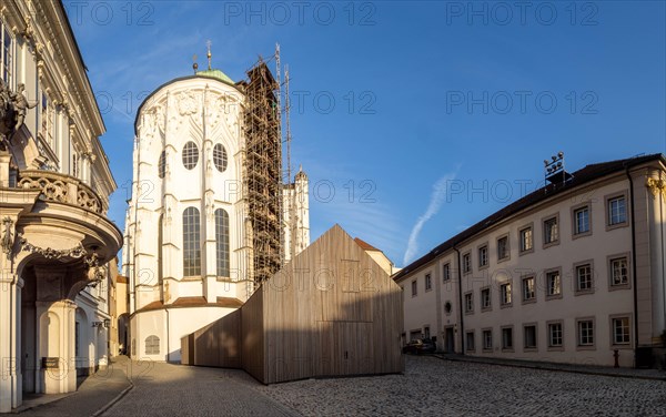 Residenzplatz with cathedral building lodge