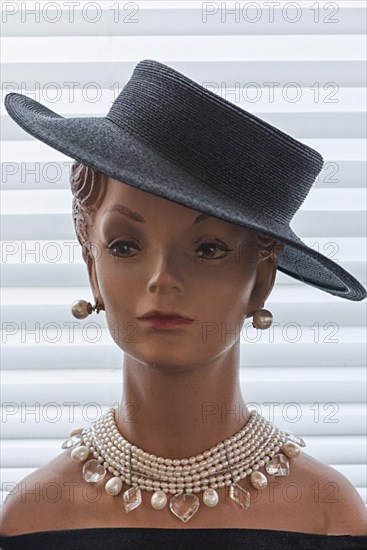 Jewellery exhibition by Syvia Büchele on 21.9.2023