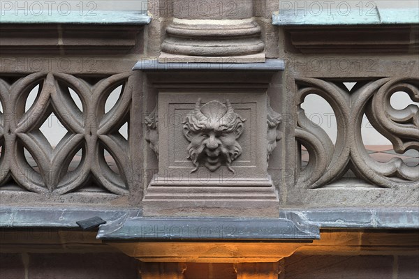 Grotesque on a column in the Pellerhof