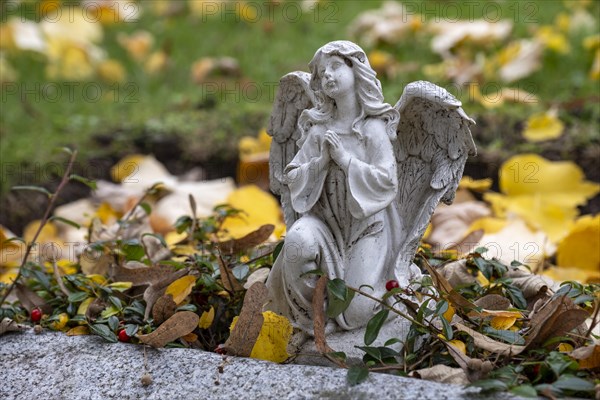 Angel figure on a grave