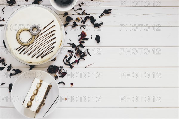 Delicious cake tea leaves