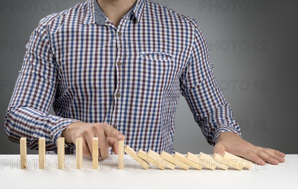 High angle domino blocks falling off