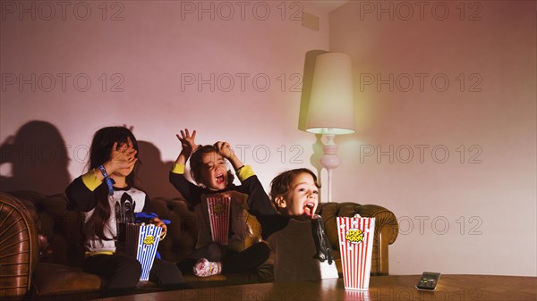 Kids watching thriller screaming