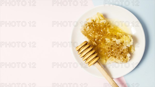Honeycomb wooden honey dipper plate dual background