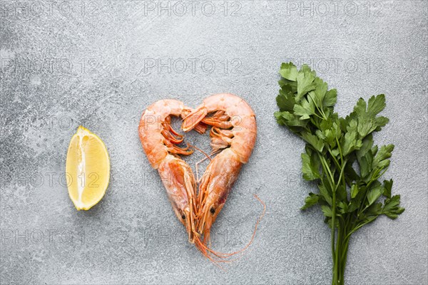 Top view shrimp heart with lemon