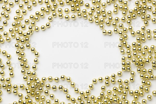View golden beads frame