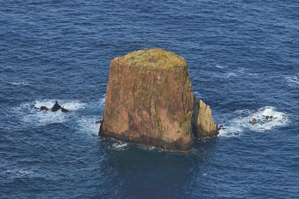 Faraglioni Rossi di Lipari