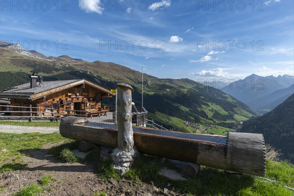 Lattenalm snack station