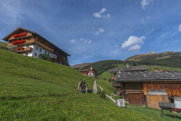 Historic farmhouses in the hamlet of Gemais