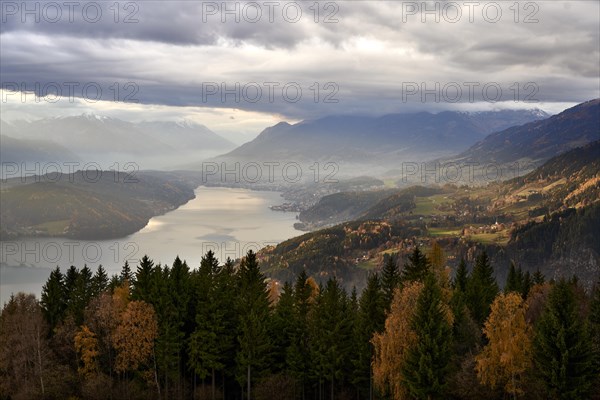 Autumn atmosphere at Lake Lake Millstatt