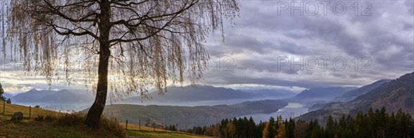 Autumn atmosphere at Lake Lake Millstatt