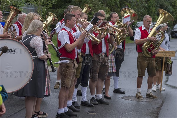 Brass band plays at the traditional Tanzlindenfest in Limmersdorf