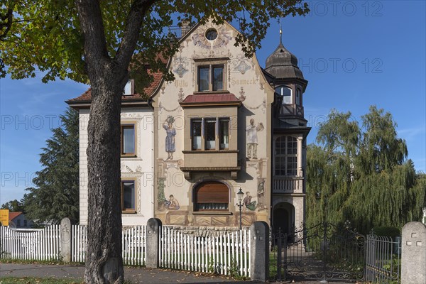 Villa Sonneck with entire facade painting