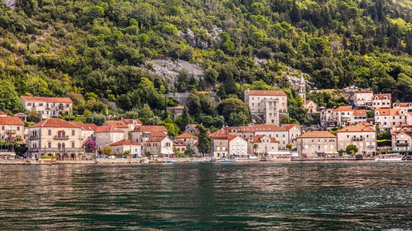 The former seafaring centre of Perast with its magnificent buildings and two beautiful offshore islands