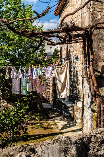 Laundry on linen