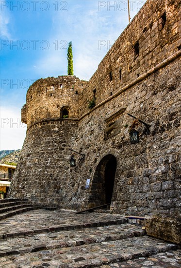 Gavedola Tower of the fortress wall