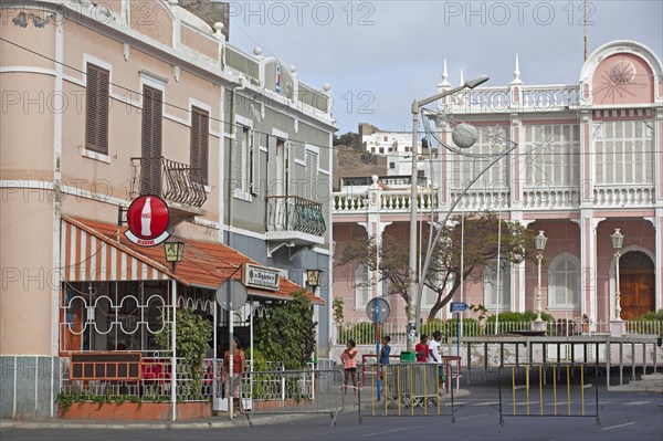 Colourful old colonial buildings and the Palacio do Governador