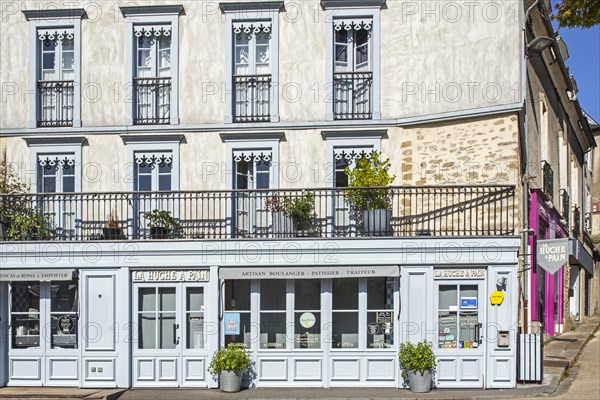 Bakery La Huche a Pain in Belle Epoque style in the city Vannes