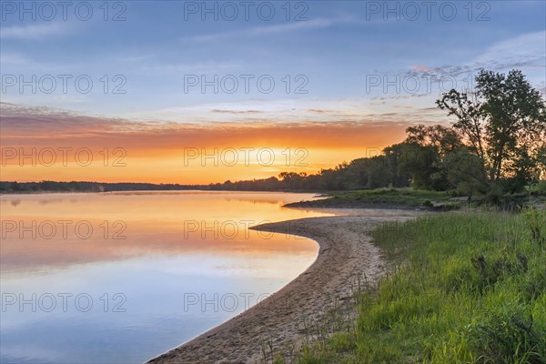 Sunrise at the UNESCO Biosphere Reserve Elbe River Landscape