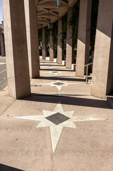 Detail with columns on the parade ground on Exerzierplatzstrasse