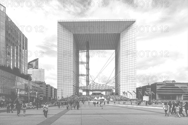 Grande Arche de la Defense and Parvis de la Defense skyscrapers