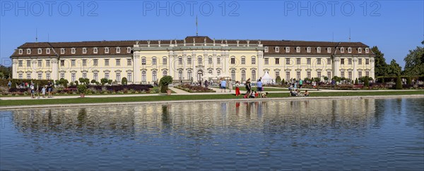 Panoramic photo of Ludwigsburg Palace and the large water fountain