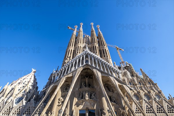 View of the facade of La Pasion de la Sagrada Familia