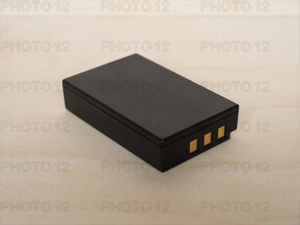 Reachargeable Li-ion battery for digital camera