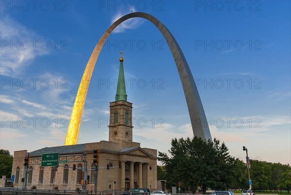 Gateway arch