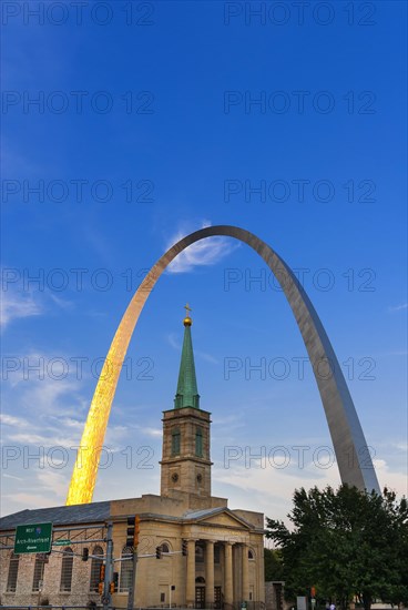 Gateway arch