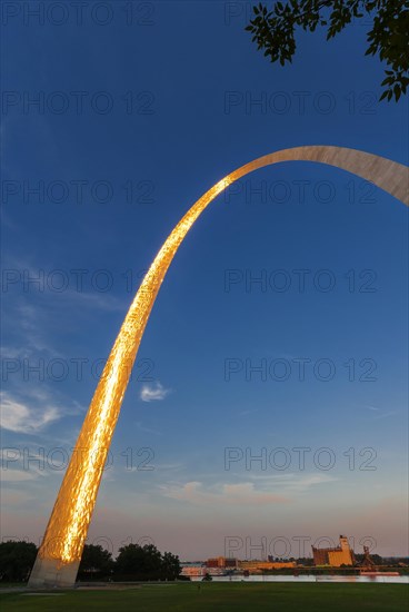 Gateway arch