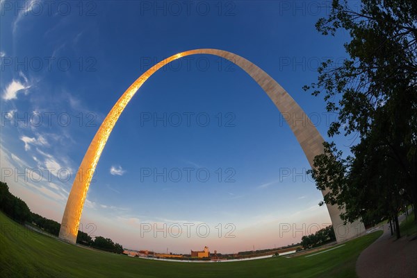 Gateway arch