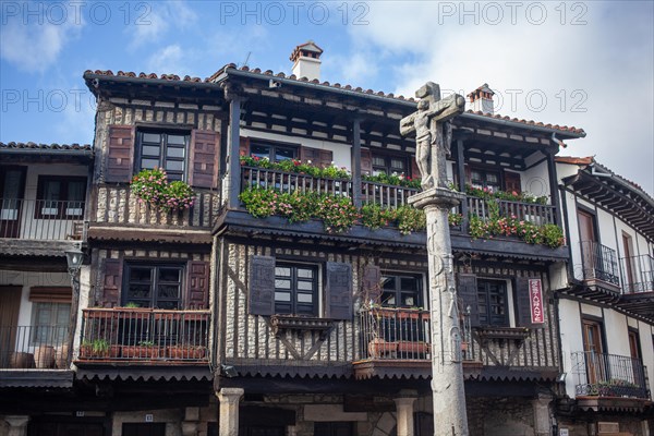 Cross on the Plaza Mayor in La Alberca