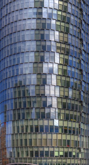 Detailed view of an office facade in La Defence