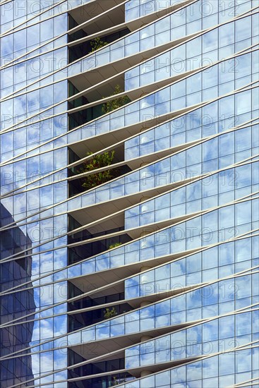 Detailed view of an office facade in La Defence