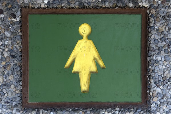 Sign at the woman's WC at a motorway car park