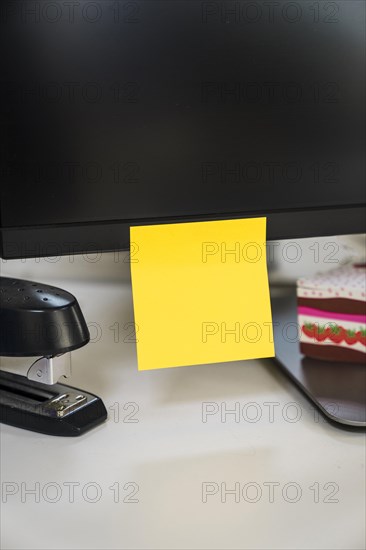 Sticky note monitor