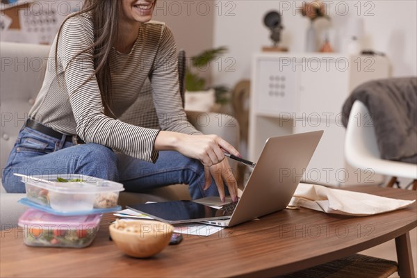 Woman working with lunch boxes her