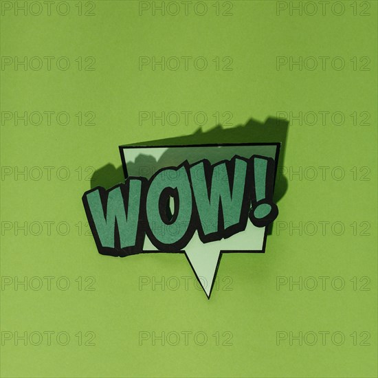 Wow speech bubble retro style dark green backdrop